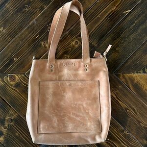 Elevate People Bucket Bag Tote in Camel